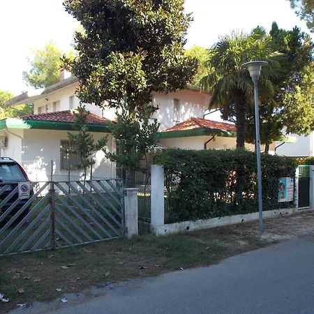 Apartman Sara *